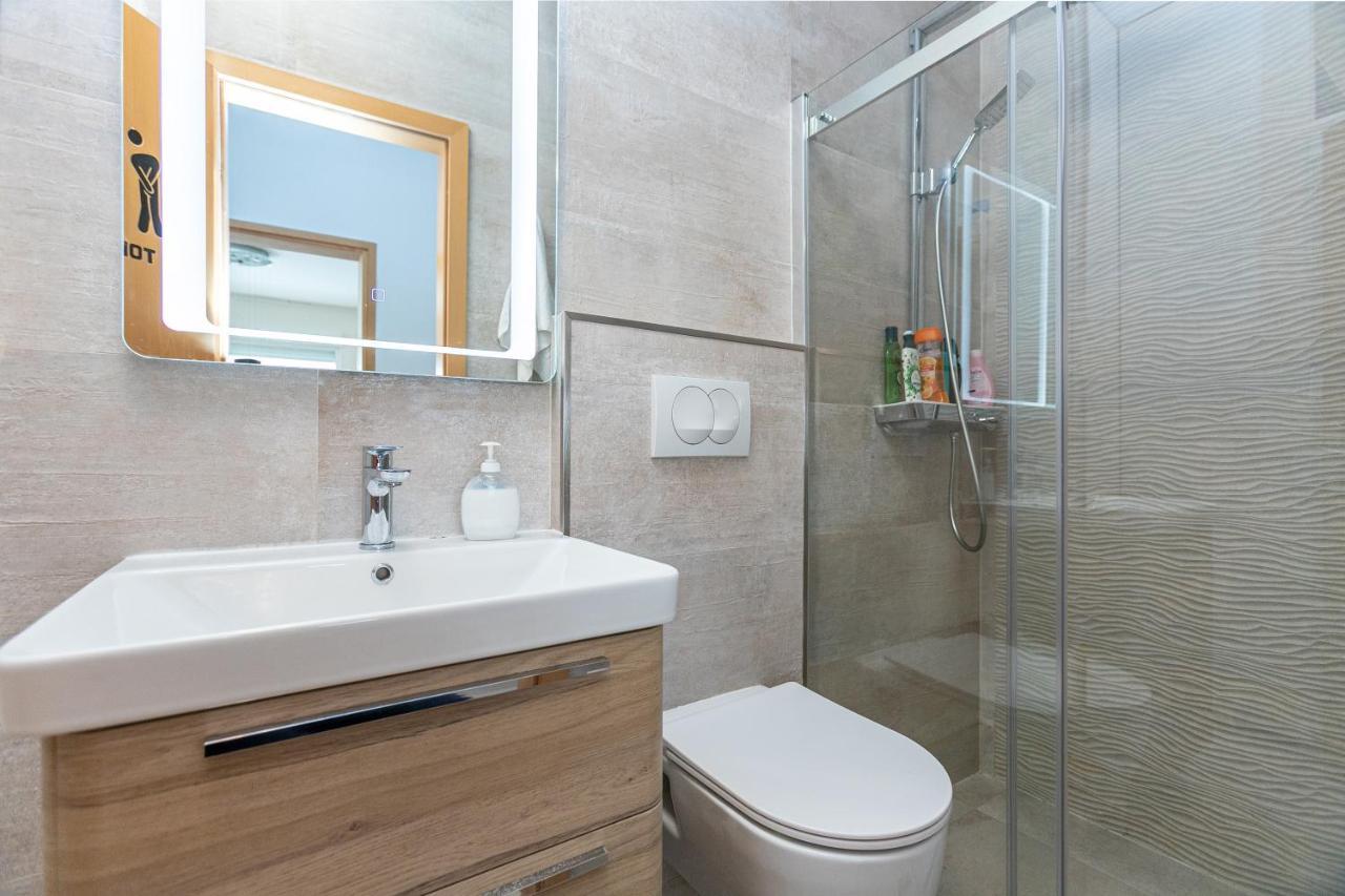 Apartment Relax Whit Big Terrace 170M2 Near The Beach Split Buitenkant foto
