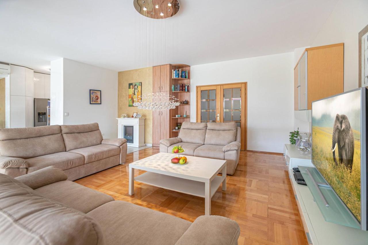 Apartment Relax Whit Big Terrace 170M2 Near The Beach Split Buitenkant foto
